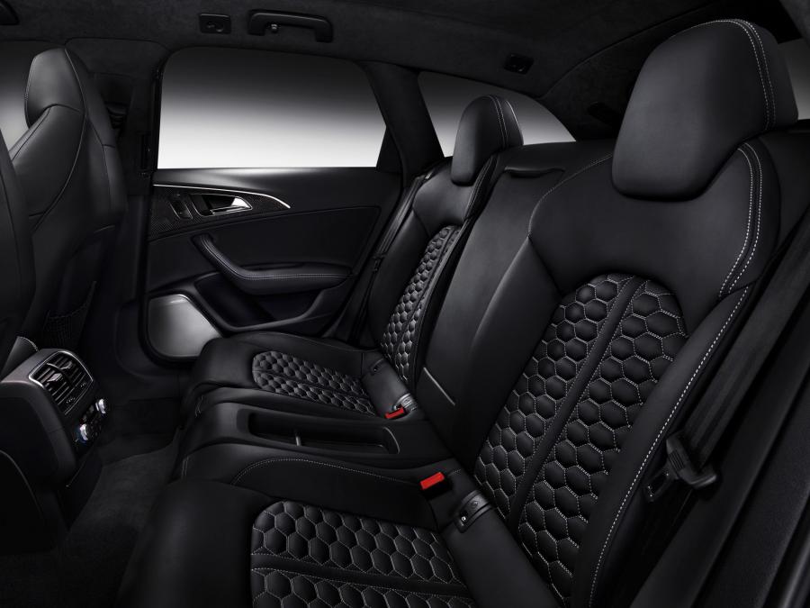 Интерьер Audi RS6 Avant (4G, C7) 2013 года  (WW) (фото 15 из 90)